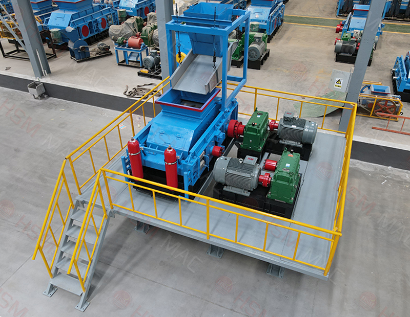 鹽塊對(duì)輥破碎機(jī)